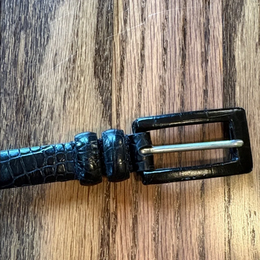 Jones New York sz S black fullgrain croco embossed calfskin belt